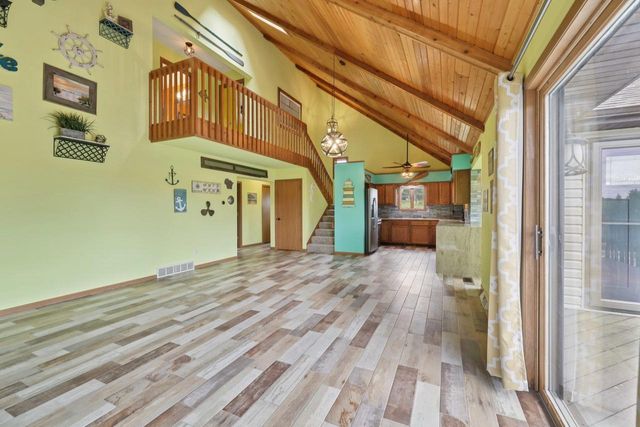 S1210 Remington Drive, La Valle, WI 53941