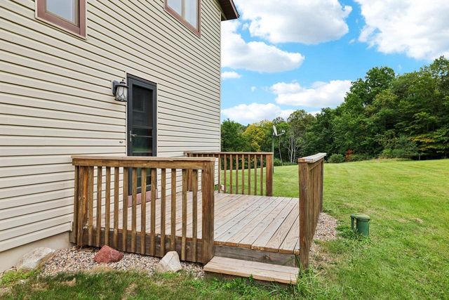 S1210 Remington Drive, La Valle, WI 53941