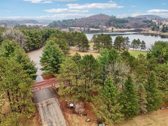 S1210 Remington Drive, La Valle, WI 53941