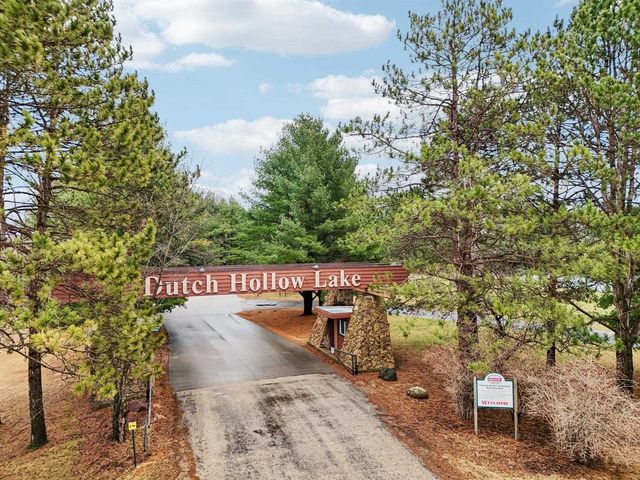 S1210 Remington Drive, La Valle, WI 53941