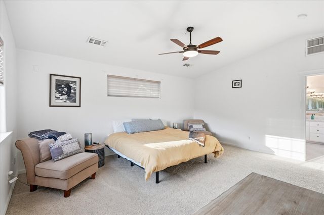 305 Woodville Way, Rogue River, OR 97537
