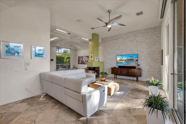 2 Silver Circle, Rancho Mirage, CA 92270