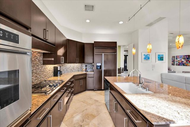 2 Silver Circle, Rancho Mirage, CA 92270