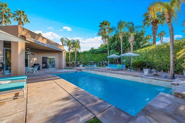 2 Silver Circle, Rancho Mirage, CA 92270
