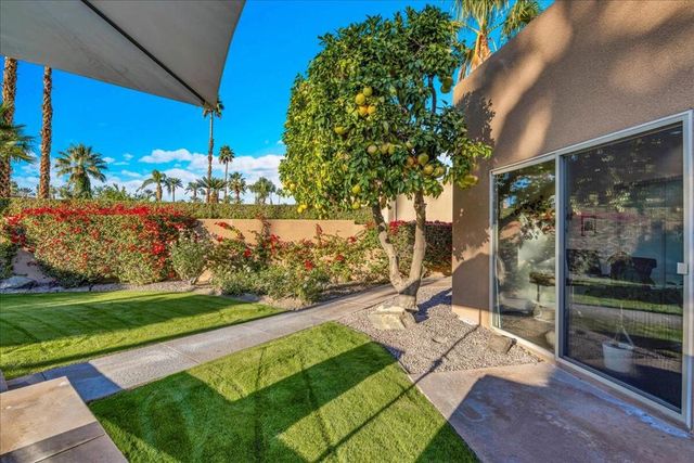 2 Silver Circle, Rancho Mirage, CA 92270