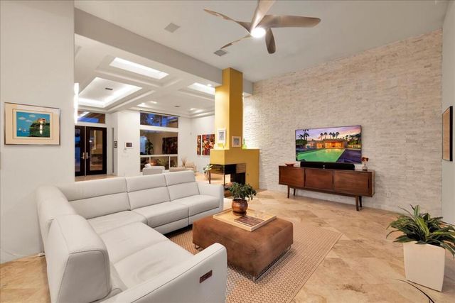 2 Silver Circle, Rancho Mirage, CA 92270