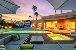 2 Silver Circle, Rancho Mirage, CA 92270
