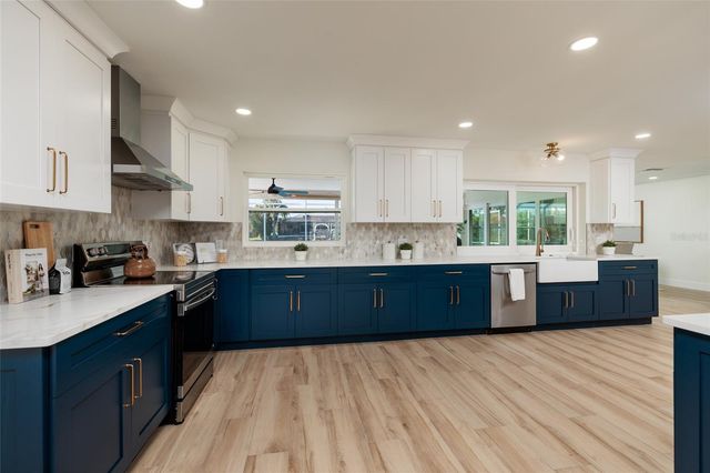 1985 MICHIGAN AVENUE NE, St Petersburg, FL 33703