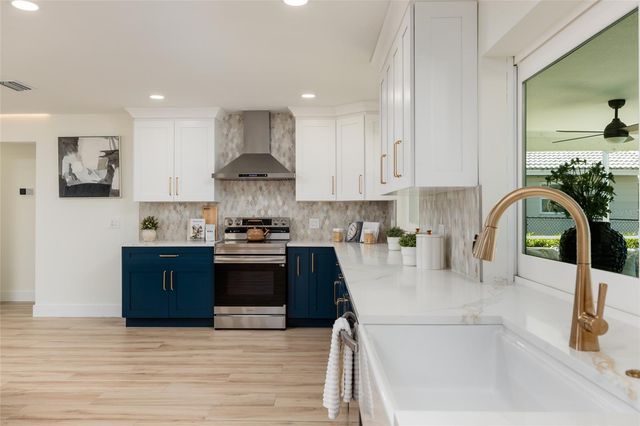 1985 MICHIGAN AVENUE NE, St Petersburg, FL 33703