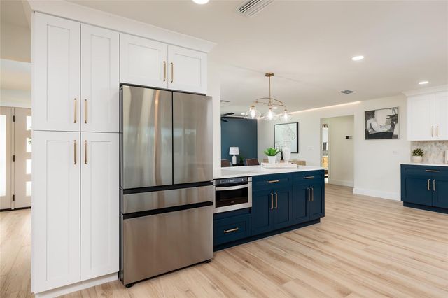 1985 MICHIGAN AVENUE NE, St Petersburg, FL 33703