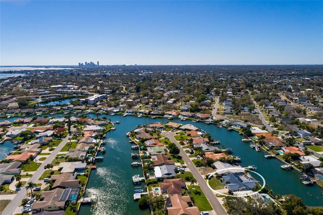 1985 MICHIGAN AVENUE NE, St Petersburg, FL 33703