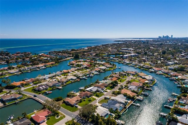 1985 MICHIGAN AVENUE NE, St Petersburg, FL 33703