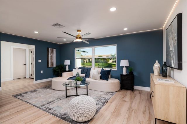 1985 MICHIGAN AVENUE NE, St Petersburg, FL 33703