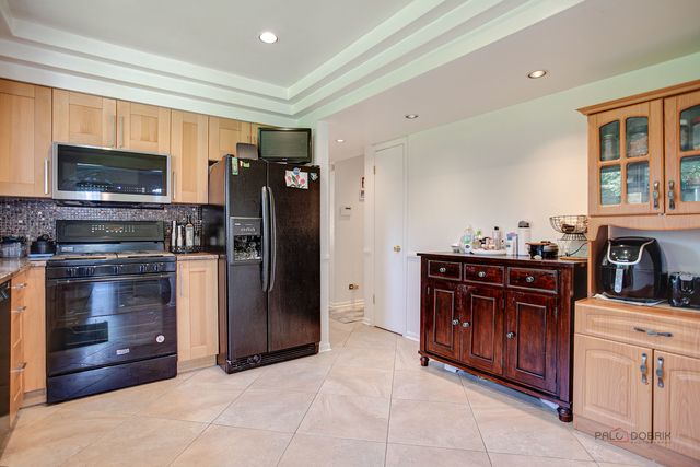 410 Lamont Terrace, Buffalo Grove, IL 60089