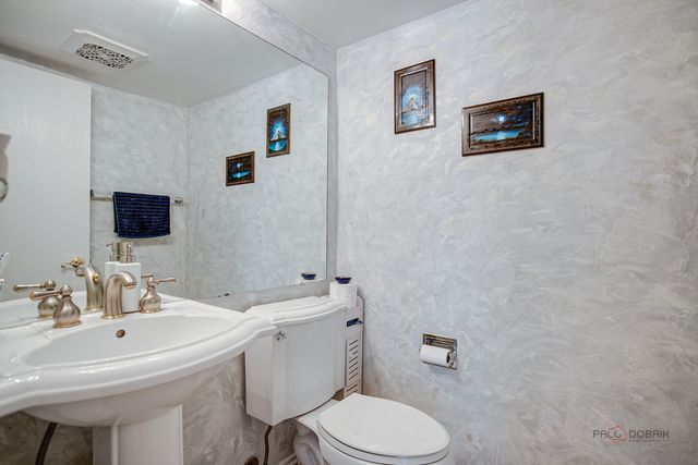 410 Lamont Terrace, Buffalo Grove, IL 60089