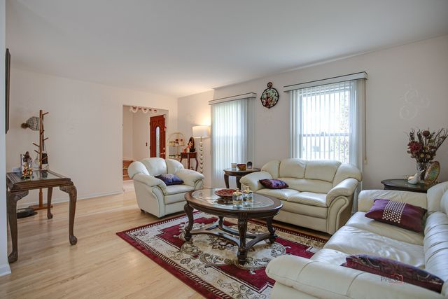 410 Lamont Terrace, Buffalo Grove, IL 60089
