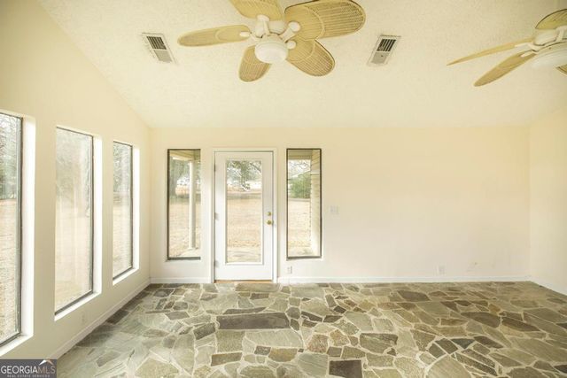 132 McVay Drive, Cochran, GA 31014