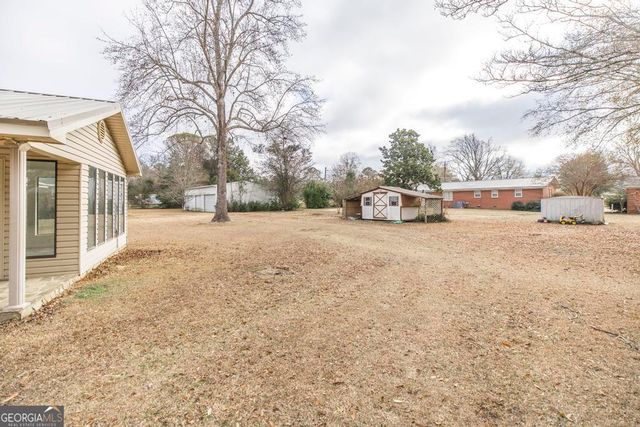 132 McVay Drive, Cochran, GA 31014