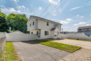 3 Hobson St, Methuen, MA 01844