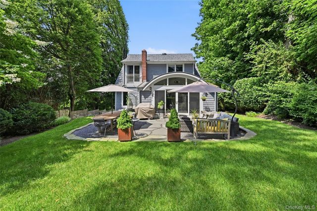 12 Valley Drive, Huntington Bay, NY 11743