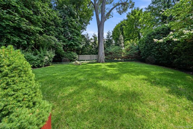 12 Valley Drive, Huntington Bay, NY 11743
