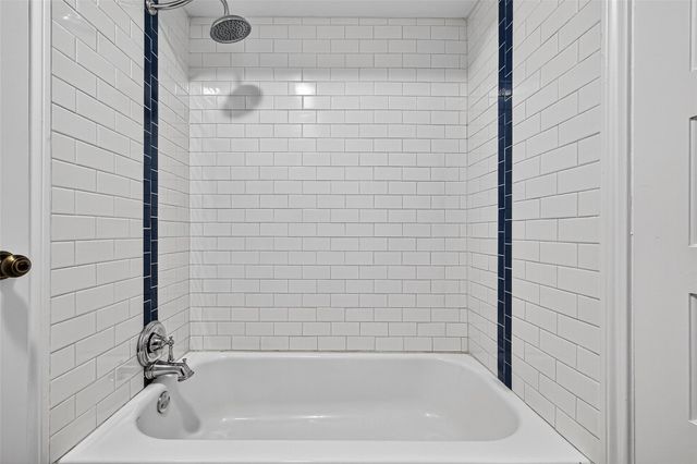 10935 Piping Rock Lane, Houston, TX 77042