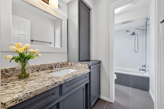 10935 Piping Rock Lane, Houston, TX 77042