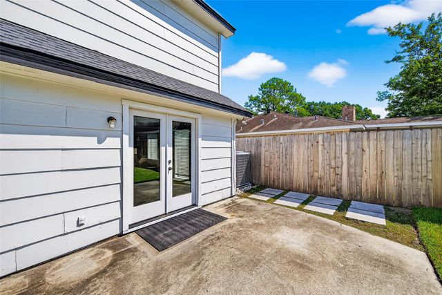 10935 Piping Rock Lane, Houston, TX 77042