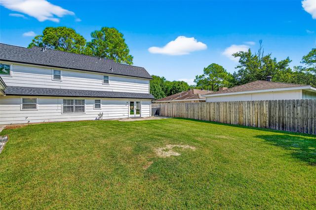 10935 Piping Rock Lane, Houston, TX 77042