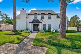 10935 Piping Rock Lane, Houston, TX 77042