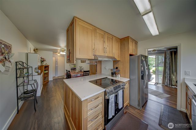 902 195th Street Ct E, Spanaway, WA 98387
