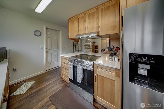 902 195th Street Ct E, Spanaway, WA 98387