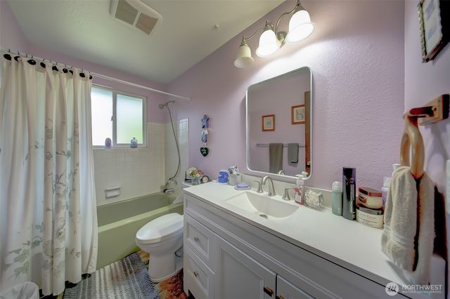 902 195th Street Ct E, Spanaway, WA 98387