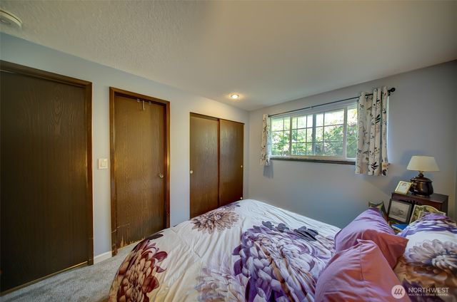 902 195th Street Ct E, Spanaway, WA 98387