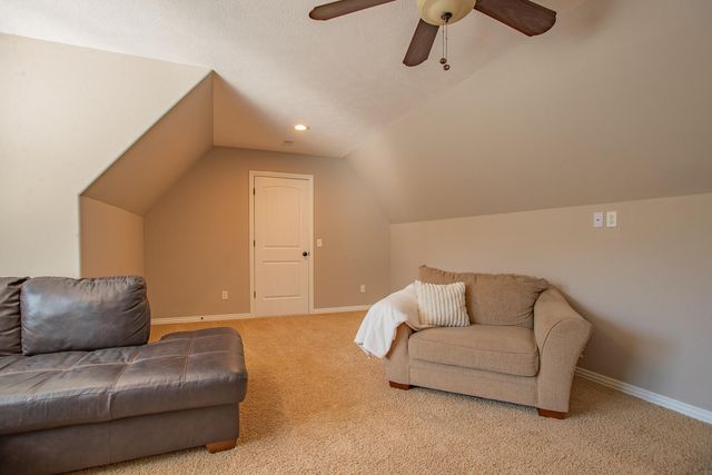 853 East Grafton Drive, Nixa, MO 65714