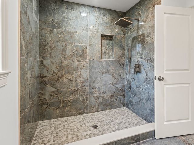 132 Barrington Rd, Longmeadow, MA 01106