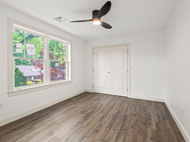 132 Barrington Rd, Longmeadow, MA 01106