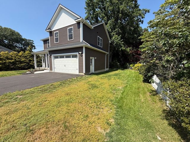 132 Barrington Rd, Longmeadow, MA 01106