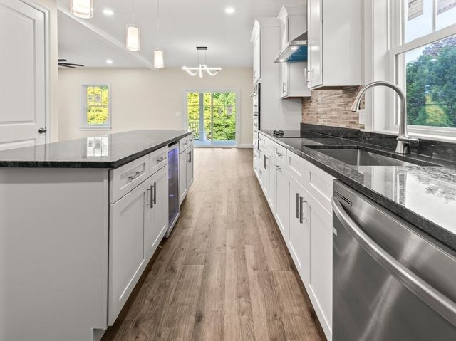 132 Barrington Rd, Longmeadow, MA 01106