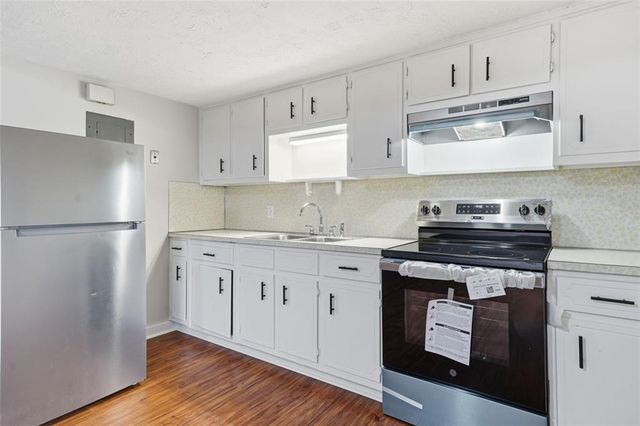 1071 OAKLAND SE Avenue D, Conyers, GA 30012