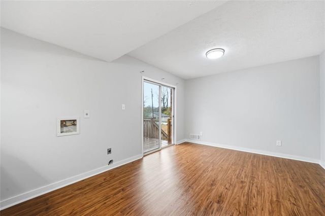 1071 OAKLAND SE Avenue D, Conyers, GA 30012