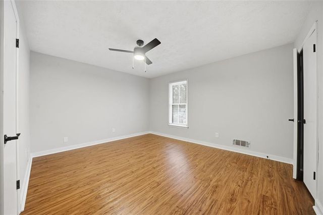 1071 OAKLAND SE Avenue D, Conyers, GA 30012