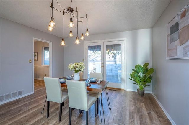 10175 W 96th Terrace, Overland Park, KS 66212