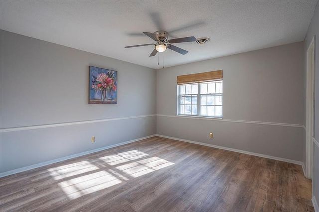 10175 W 96th Terrace, Overland Park, KS 66212