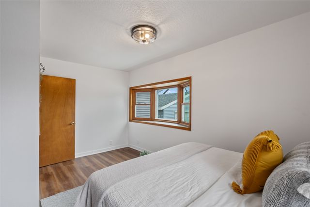 718 Elm Street, West Des Moines, IA 50265