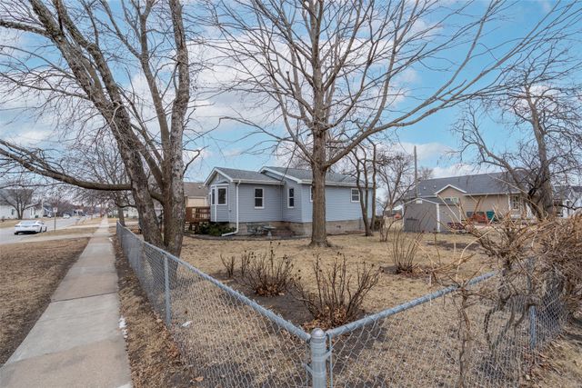 718 Elm Street, West Des Moines, IA 50265