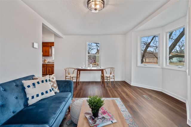 718 Elm Street, West Des Moines, IA 50265