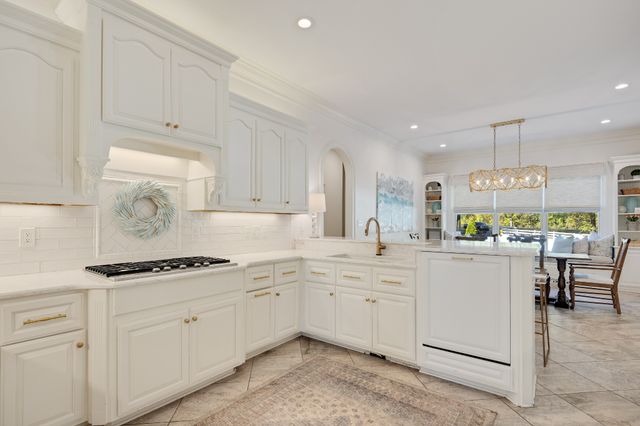 135 Windy City Rd, Jackson, TN 38305