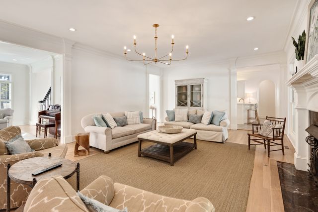 135 Windy City Rd, Jackson, TN 38305