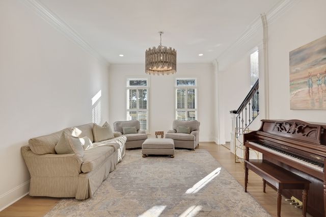 135 Windy City Rd, Jackson, TN 38305